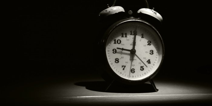 2400x1350 Clock wallpapers Gallery