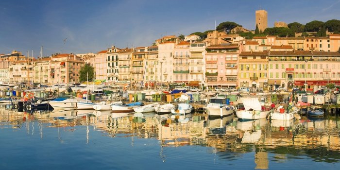 1917x739 cannes-old-port-france-wallpaper - PHD Media Hong Kong