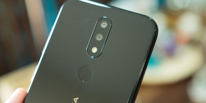 1600x1200 iPod Touch 7 vs. Cheap Android phone: Which should you buy