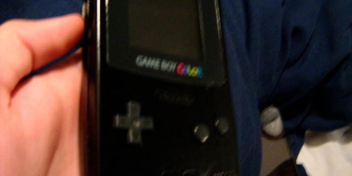 1024x768 Awesome IPod Touch (1st Gen) Game Boy Color Case: 5 Steps