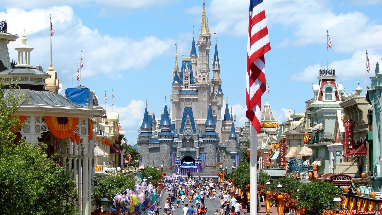 2560x1440 45+] Magic Kingdom Wallpaper on WallpaperSafari