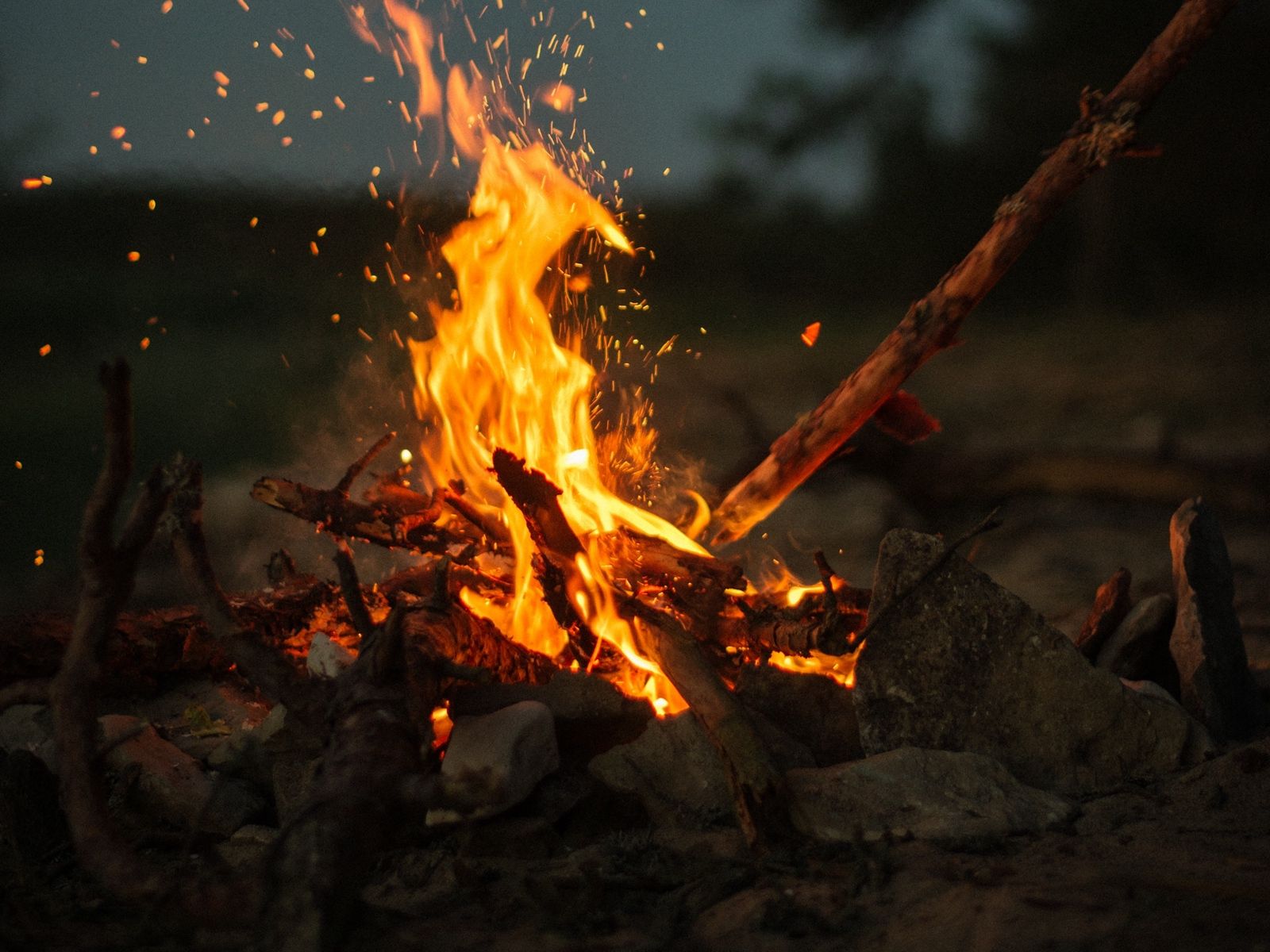 1600x1200 Download wallpaper 1600x1200 bonfire, fire, sticks, stones, camping