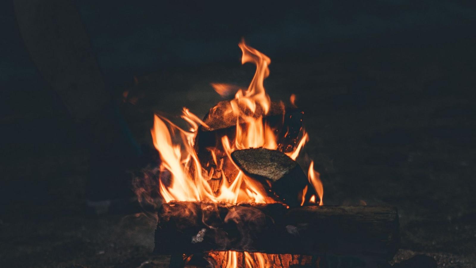 1920x1080 Download wallpaper 1920x1080 bonfire, fire, camping, firewood, night