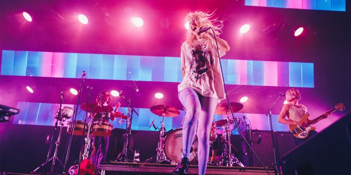 1548x1024 Paramore's After Laughter Tour Show in Brooklyn: See Photos