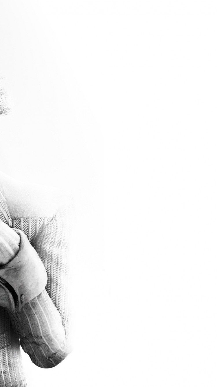 750x1334 Wallpaper Batman arkham city, Joker, Smile, Suit, Flower, Fan art