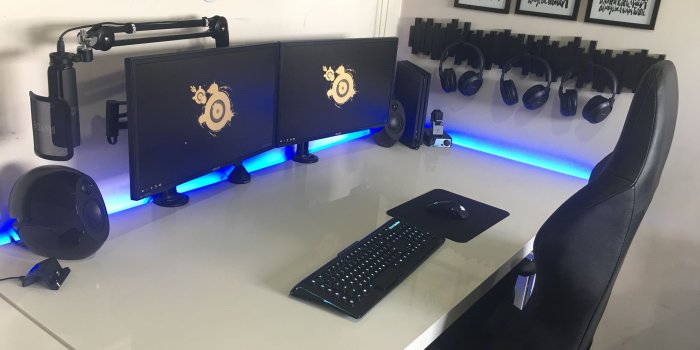 4032x3024 Black/White Gaming Setup - Album on Imgur