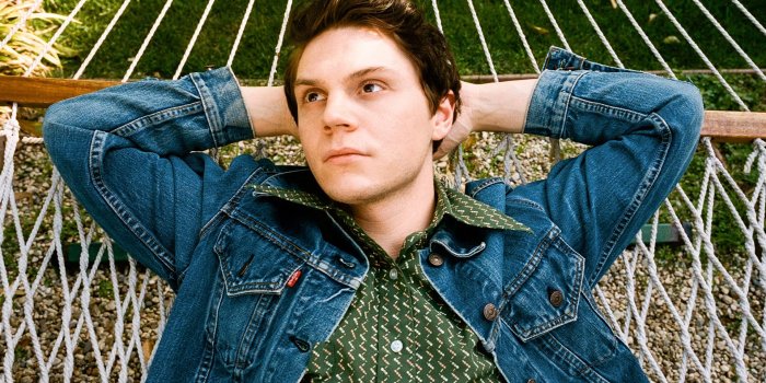 1920x1200 Desktop Evan Peters Photos - WallpaperAsk