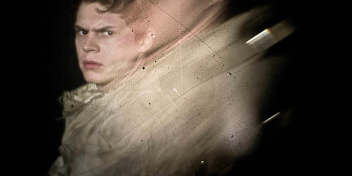 2296x1724 Evan Peters Wallpapers Hd For Desktop - Darkness (#1198841) - HD