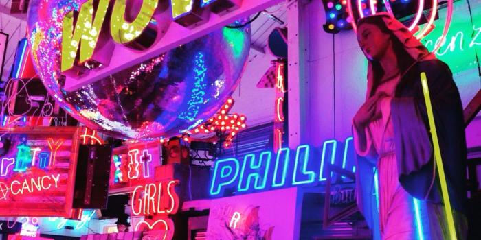 1136x1136 Gods own junkyard | Neon Light | Neon aesthetic, Neon signs, Neon colors