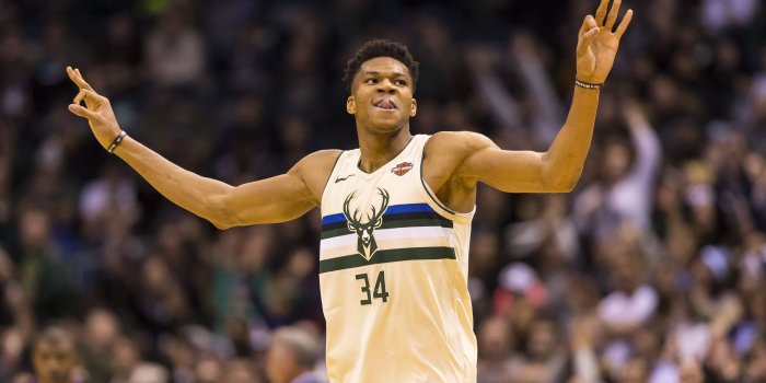 3200x1680 Bucks star Giannis Antetokounmpo dunks over Knicks' Tim Hardaway Jr.