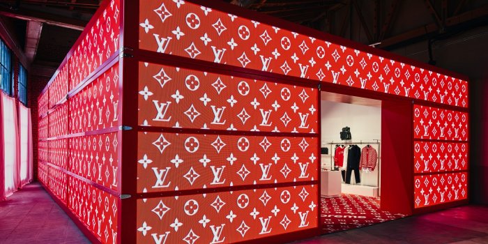 2200x1467 Louis Vuitton - Louis Vuitton x Supreme | Clios