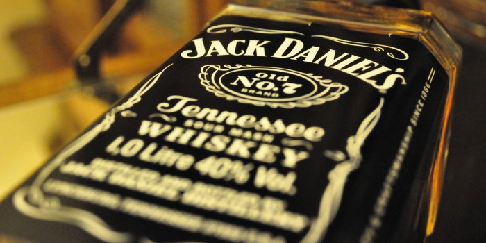 2560x1700 Jack daniels bottle wallpaper | Wallpaper Wide HD
