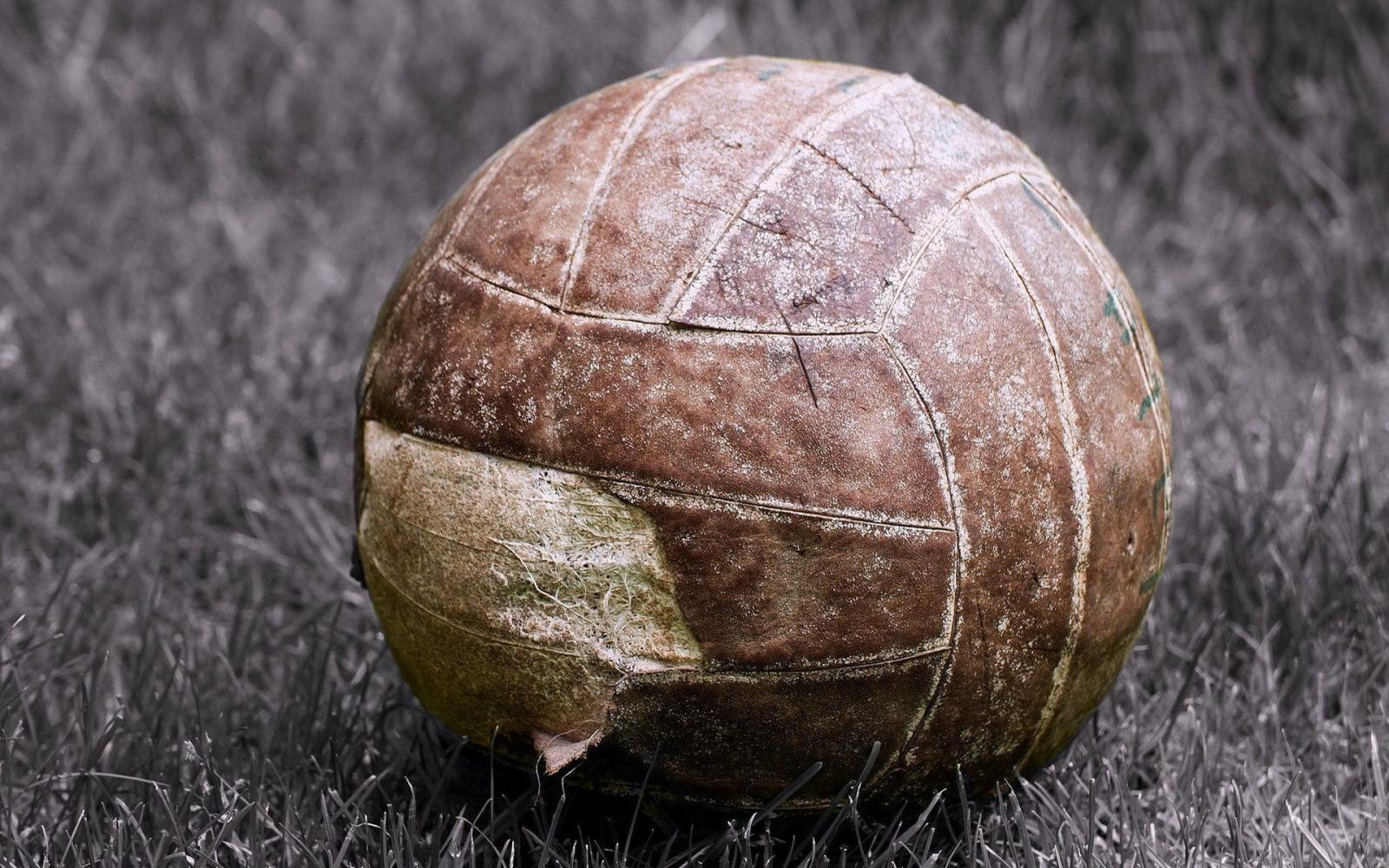 1920x1200 cool Old soccer ball wallpaper | Other Wallpapers