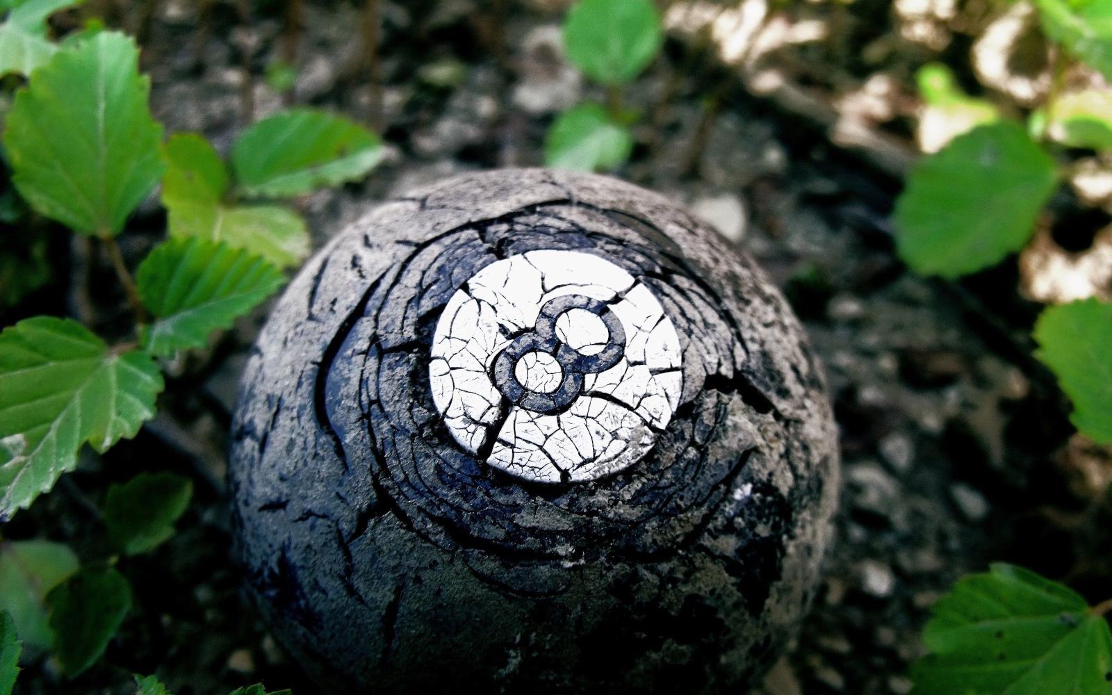 2560x1600 3365817 Ball, Figure, Eight, Black, White, Grass, Old wallpaper and