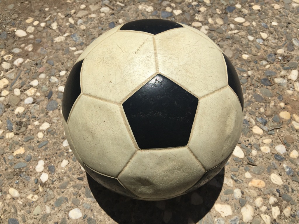 1024x768 Want to buy Old rubber vinyl soccer balls wanted!! Game used!! $400