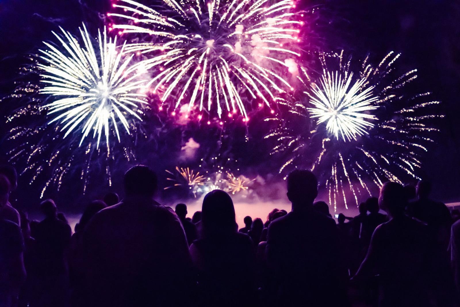 2500x1668 4th of July Fireworks Events in Los Angeles: Best Shows to Celebrate
