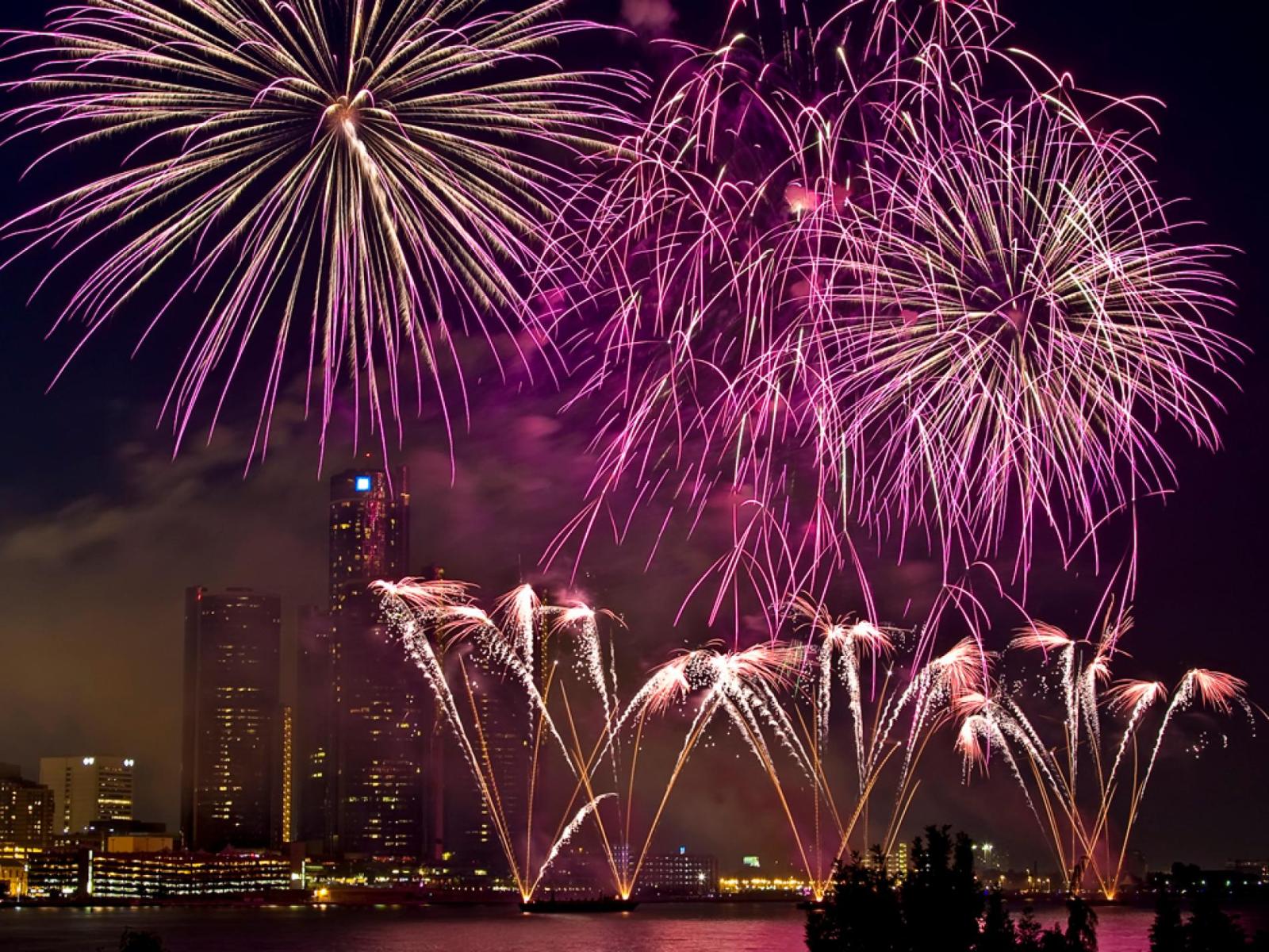 1900x1425 4th of July Facts: 1st Fests, Number of Fireworks, More