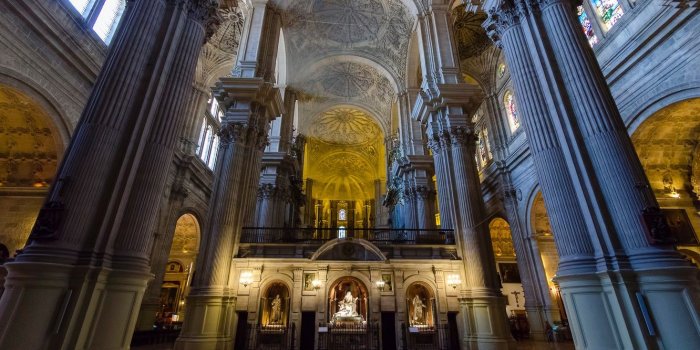 1332x850 Wallpaper columns, Spain, religion, Malaga, Cathedral, the nave