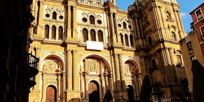 1600x1200 Scenes from Malaga | Christine Loves to Travel
