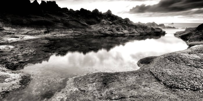 2560x1600 Black And White Desktop Wallpapers