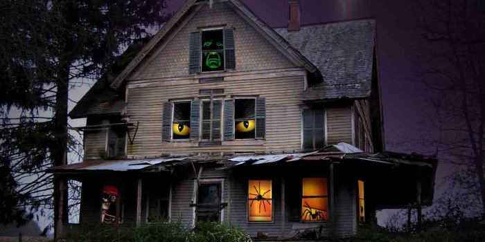 1998x1570 Scary House Wallpapers Phone - Spooky Halloween Haunted House