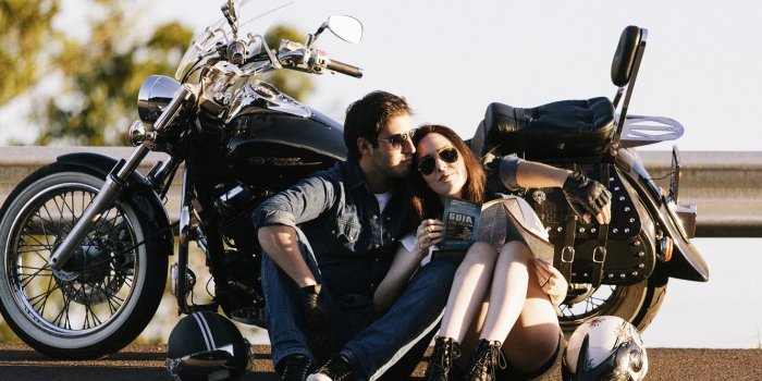 1332x850 Wallpaper sunshine, road, woman, motorcycle, couple, helmets, shadow