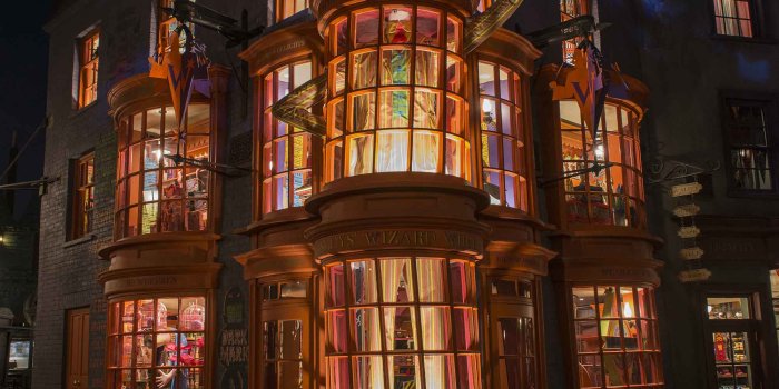 2003x3000 Now Open: Diagon Alley Photos and New Interactive Wands #diagonalley