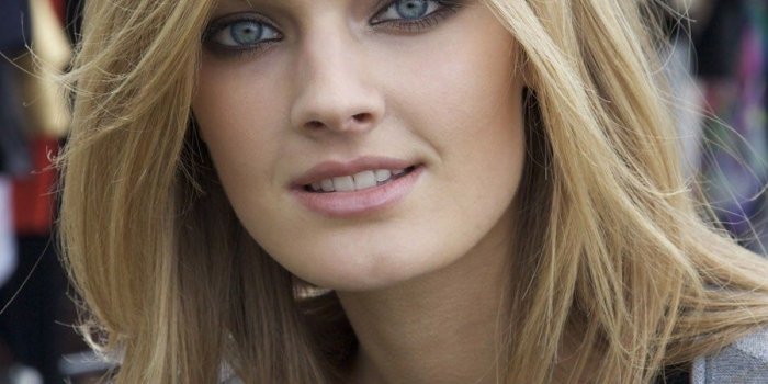 900x1350 Constance Jablonski and Liu Wen Named Estee Lauder Spokespersons
