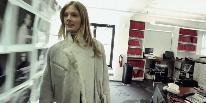 1920x1080 Constance Jablonski: Ein Tag im Leben eines Estée Lauder Models