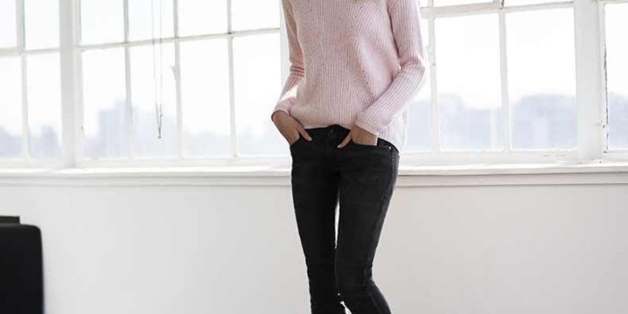 790x1185 I Love Bright Lipstick on A Bright Woman | Fall Style. | Fashion