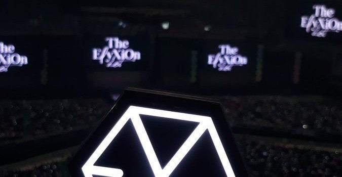 675x1200 486c0706 170603 Dream Concert in Seoul #EXO #lightstick