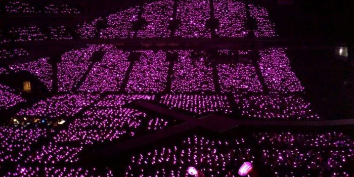 1024x768 Lightstick Ocean di Konser Kpop yang Bikin Merinding - Page 2 of 2