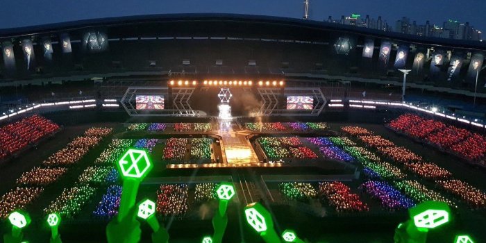 1200x675 Fans Created The Most Beautiful Rainbow Ocean For EXO - Koreaboo