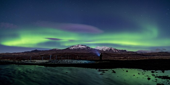 4240x2832 wallpaper northern lights, aurora, silhouette, mountains, snow