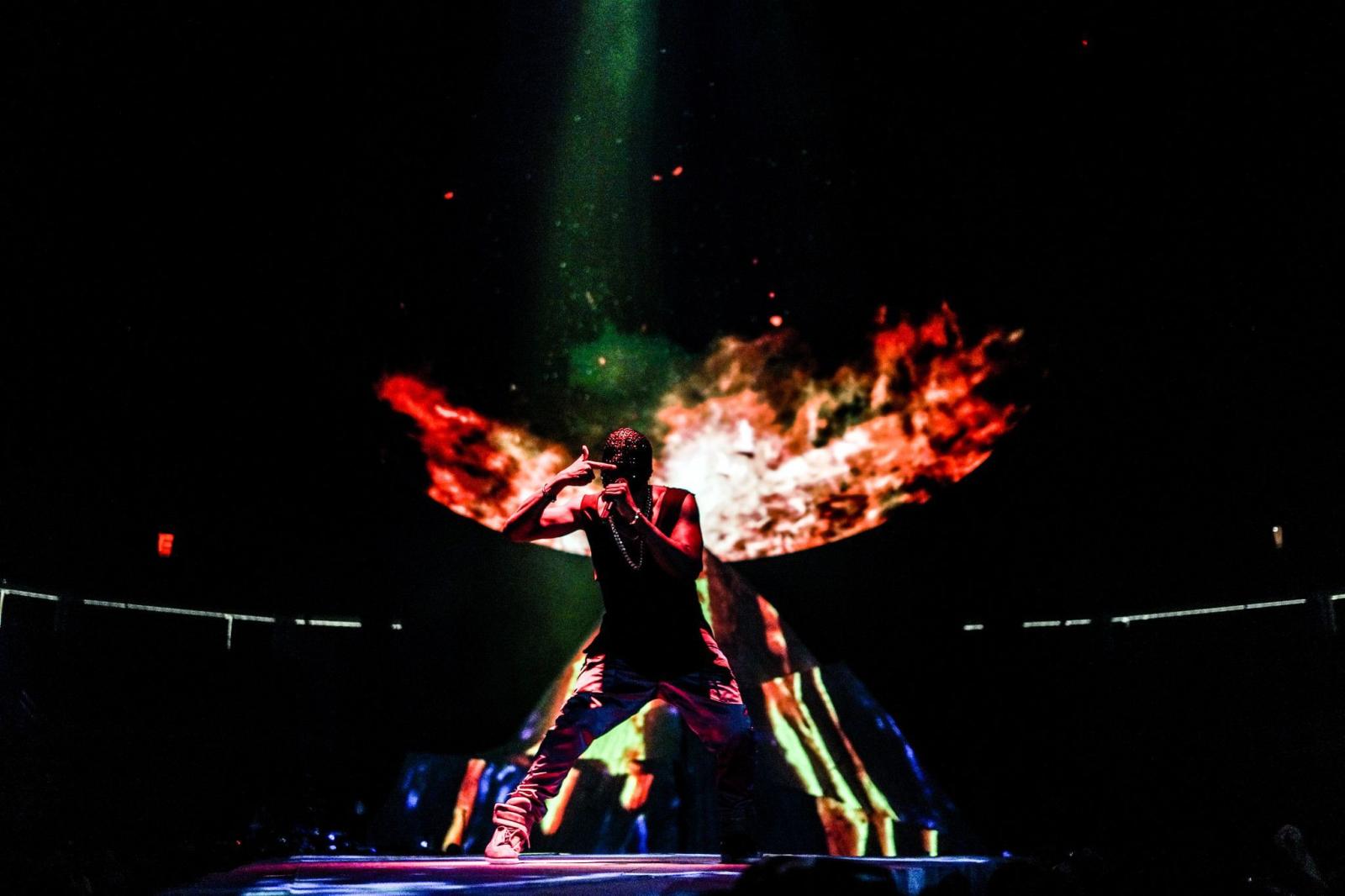 2048x1365 Kanye West Wallpaper Photo ~ Desktop Wallpaper Box | CELEBRITIES