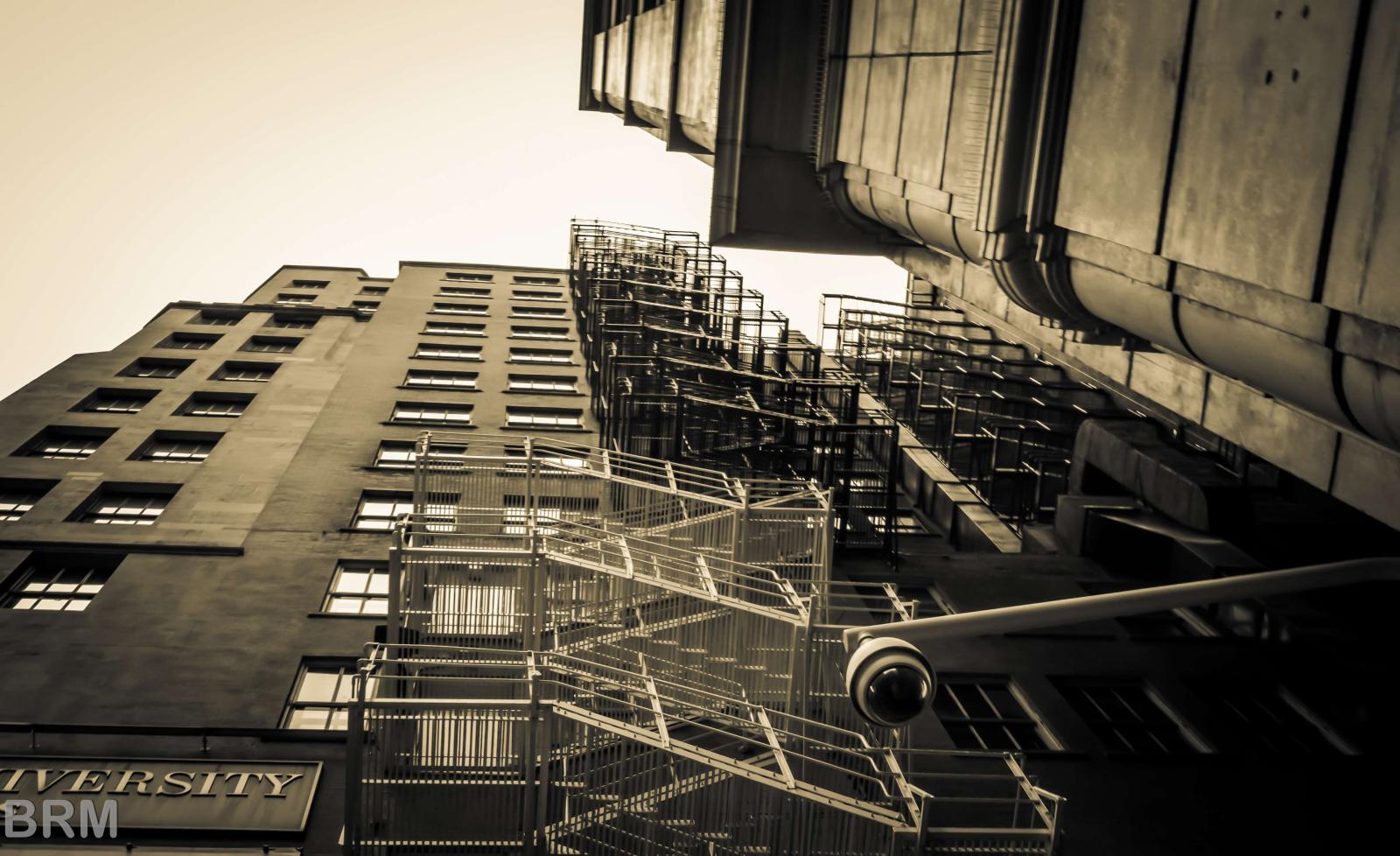 3840x2349 3027281 black and white, buildings, city, emergency, exits