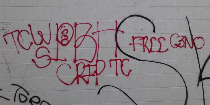 2048x1536 Playboy Gangster Crip Graffiti (#205556) - HD Wallpaper Download