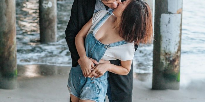 1000x1500 Best 100+ Kiss Pictures & Images [HD] | Download Free Photos on Unsplash