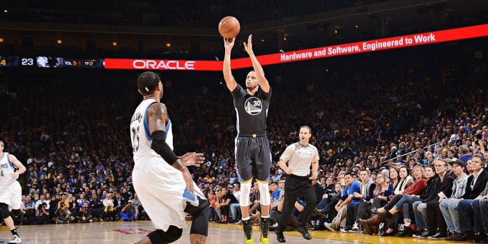 1296x729 Stephen Curry of Golden State Warriors makes 77 consecutive 3