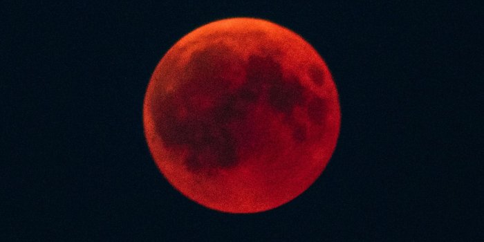 1440x2560 Blood Moon wallpapers HD for desktop