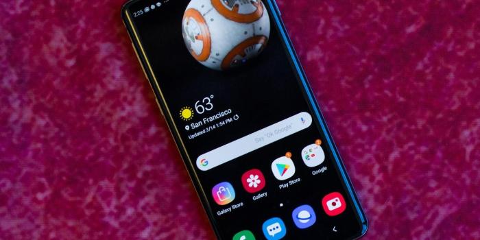 1600x1199 Disney and Pixar Galaxy S10 wallpapers are here. Here's how to get
