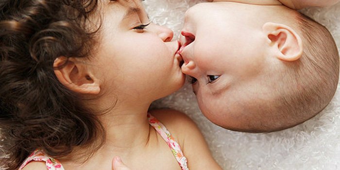 1920x1200 Cute Baby Couple Kissing Images Hd | Wallpapersimages.org