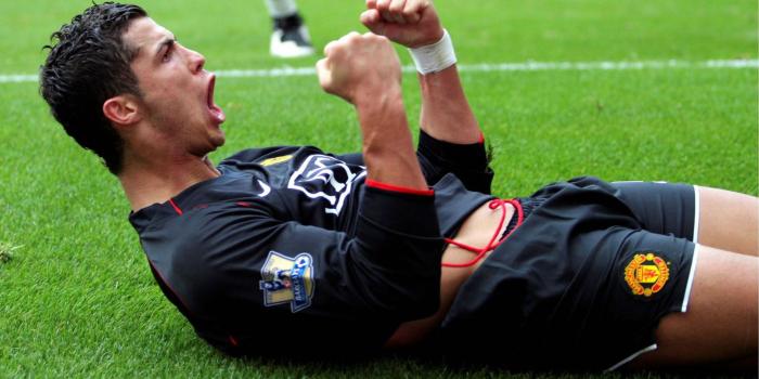 2400x1350 Cristiano Ronaldo in Manchester United jersey - Cristiano Ronaldo