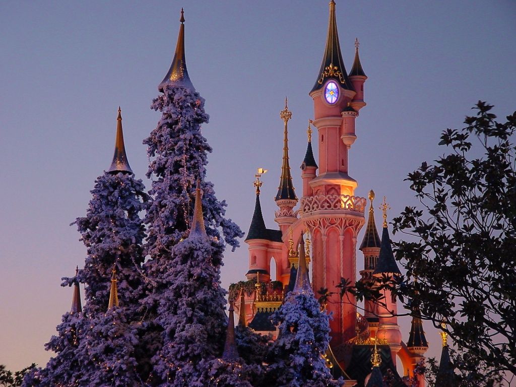 1024x768 IRBOB SEVENFOLD: Disney Castle in Christmas wallpaper