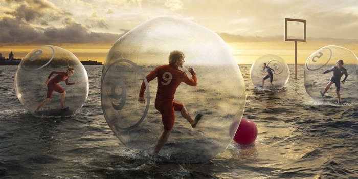 1280x1024 Download wallpaper 1280x1024 football, water, ball, sky, people