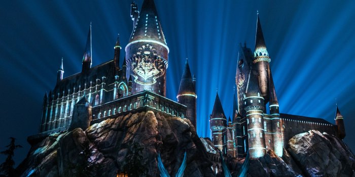 2560x1440 Hogwarts castle to transform during new nighttime show at Universal