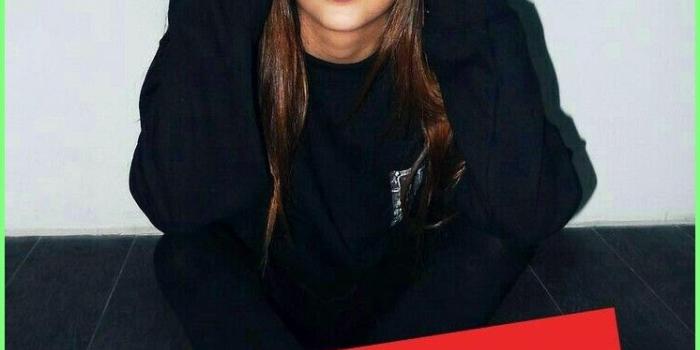 746x1318 Iphone Wallpaper - Supreme girl #iphonewallpaperandlockscreen