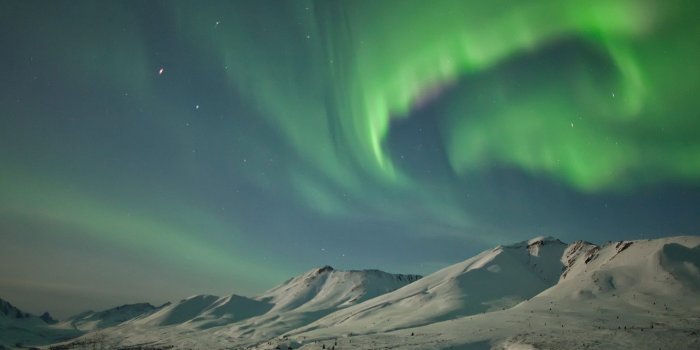 1920x1080 Wallpaper USA, Alaska, Northern lights, snow, mountains, winter
