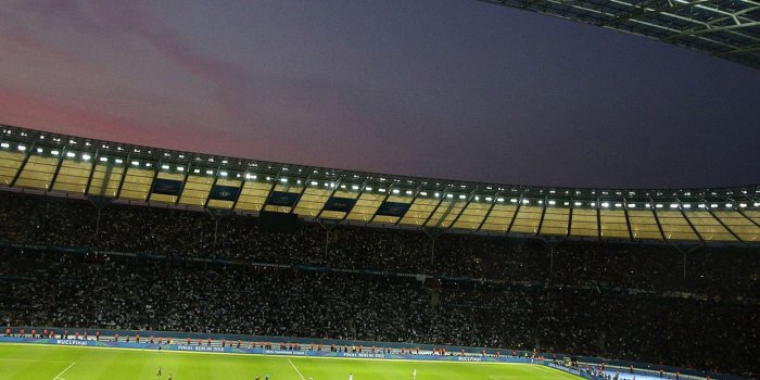 1242x2208 iPhone7papers - am55-champions-league-soccer-stadium-sports