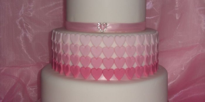 1024x768 Pink Ombre Hearts - CakeCentral.com